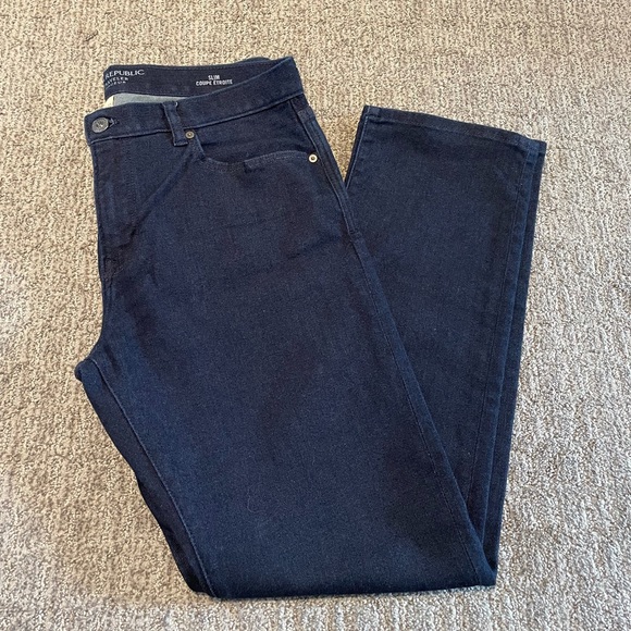 Banana Republic - The Traveler Jean - Picture 3 of 5